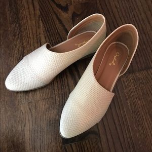 Qupid Snake Open Shank Ballerina Flat Size 8.5